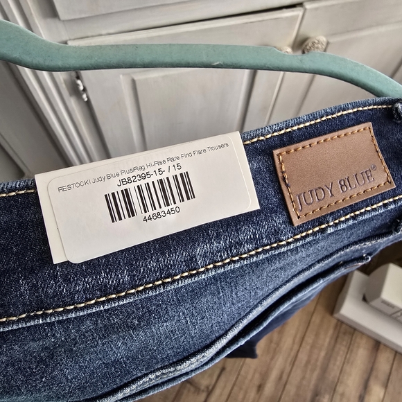Judy Blue Flare Leg Jeans NWT Size 15/32 - Picture 6 of 6